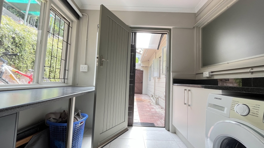 3 Bedroom Property for Sale in Glencairn Western Cape